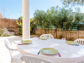 Appartement T4 Rez-de-Jardin Proche Plage, Terrasse, Parking, 3 Chambres, Résidence Sécurisée - FR-1-409-224